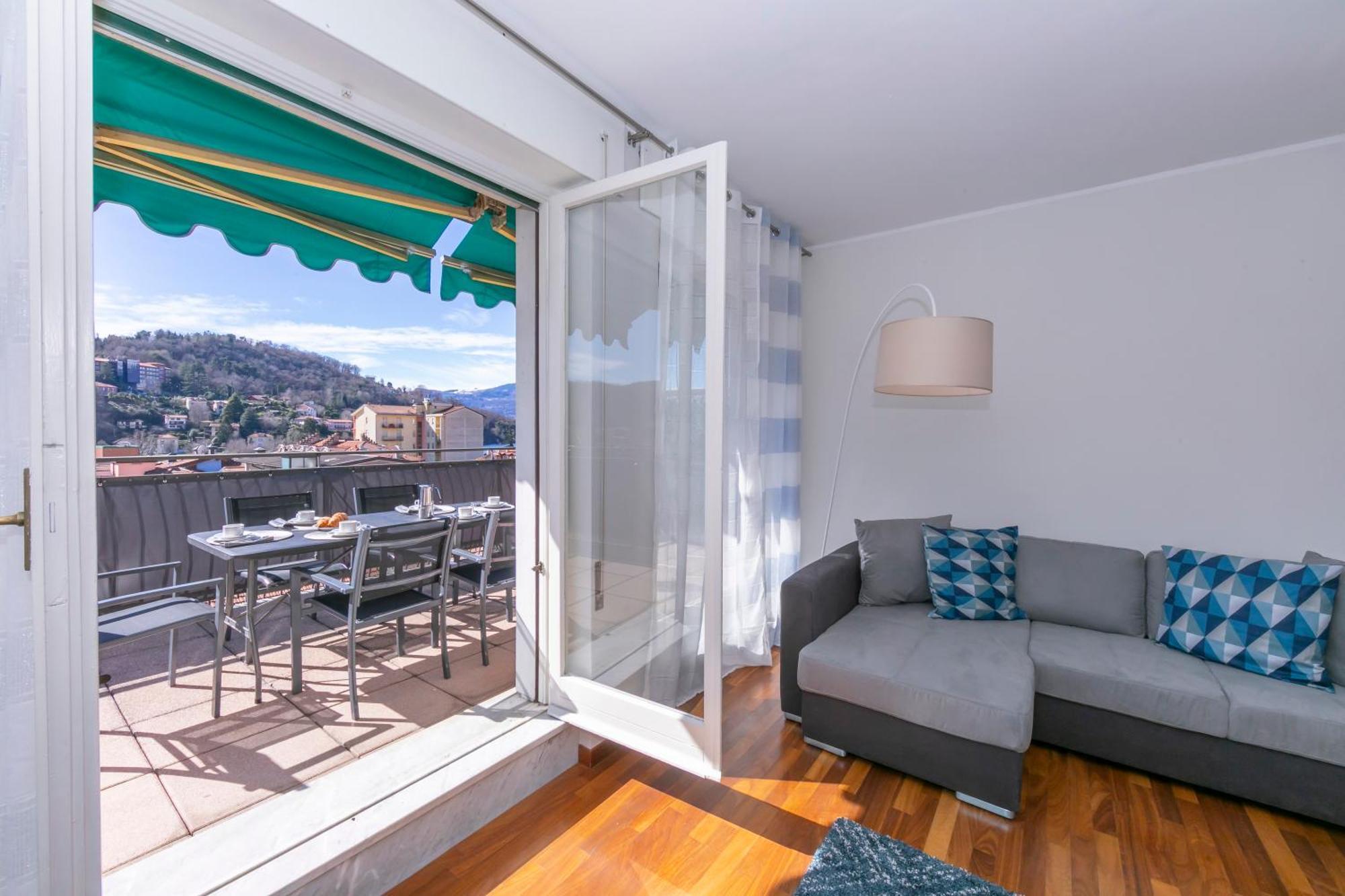 Appartamento Il Golfo Lake View - Happy Rentals Laveno Luaran gambar